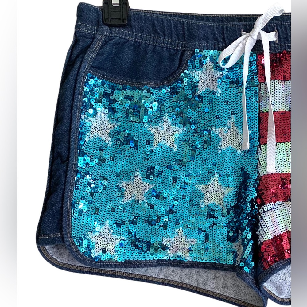 JUICY COUTURE American Flag Sequins Patriotic July 4th Bling Denim Shorts Size L - Picture 2 of 9